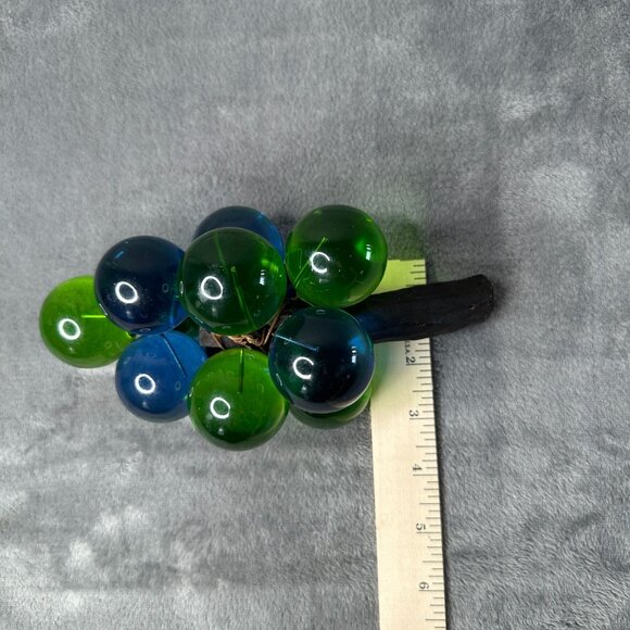 Vintage‎ Lucite Glass Grape Cluster Green Blue MCM Decor 9" Petrified Wood Stem - Picture 3 of 13